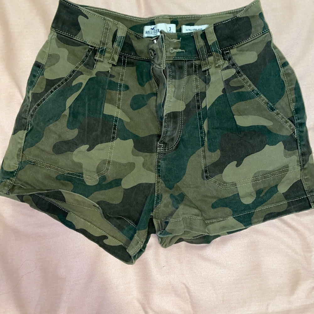 Hollister camo shorts